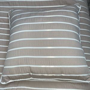 Tan & White striped  Queen comforter//  single matching throw pillow